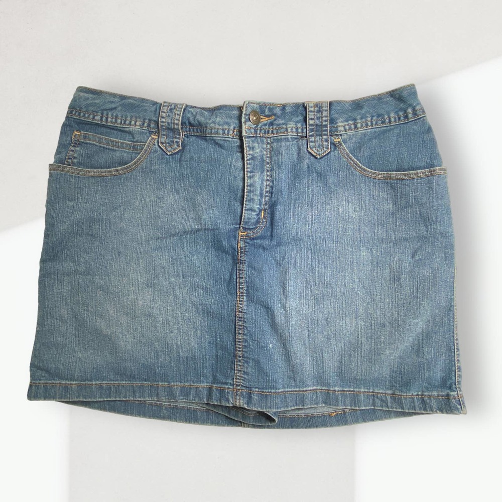 St. Johns Bay Light Medium Wash Denim Blue Jean Skort | Size 12